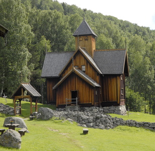  Uvdal stavkyrkje