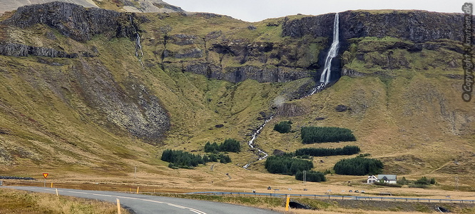 Vandfald på Snaefellsnes-halvøen i Island