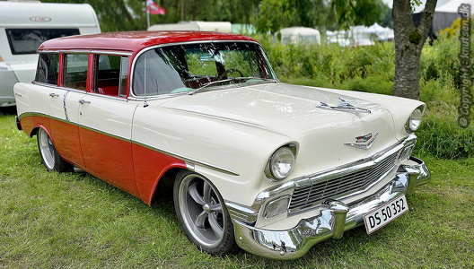 Chevrolet 210