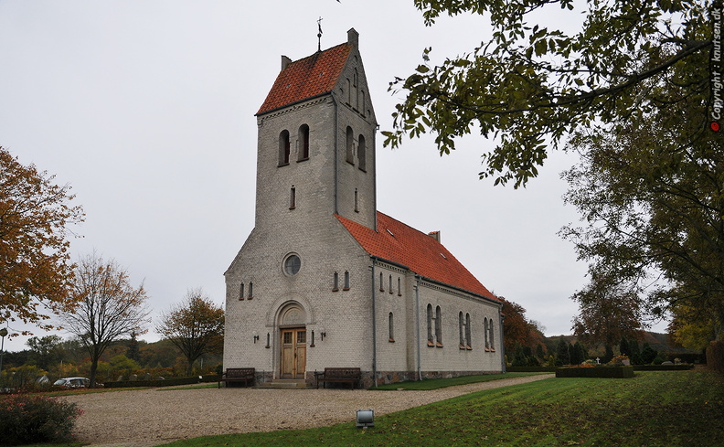 DSC_0251 Røjleskov Kirke.jpg