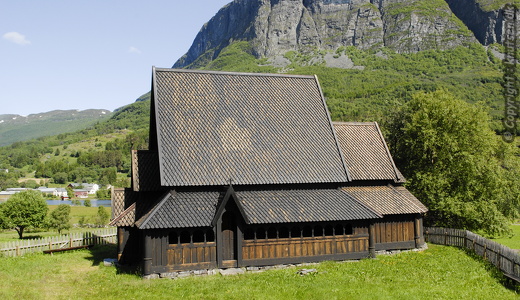  Øye stavkirke