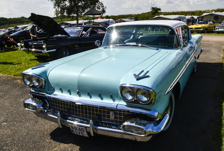 1958 Pontiac Chieftain
